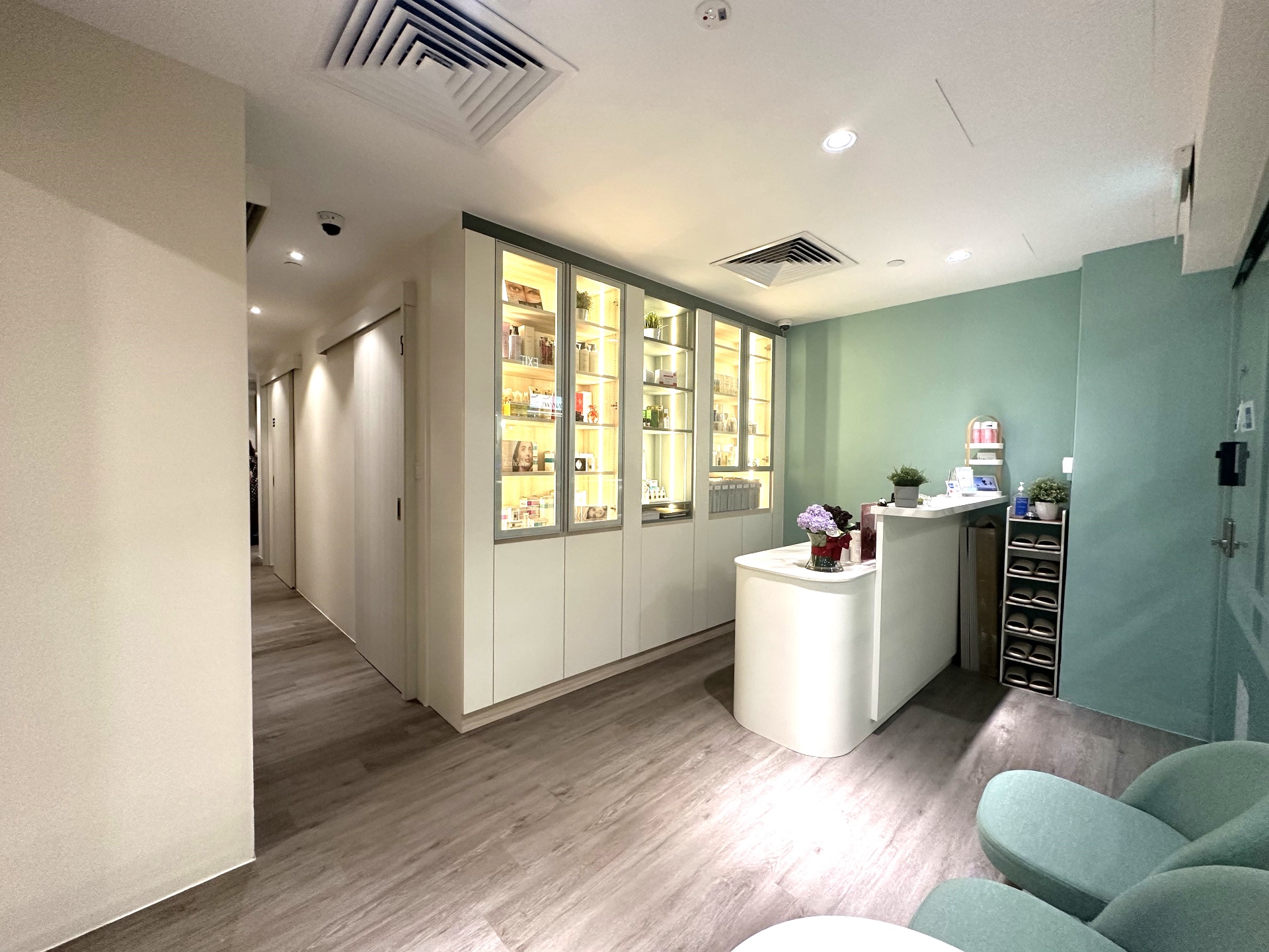Chez Moi De Beaute luxury wellness clinic interior, Orchard Road Singapore